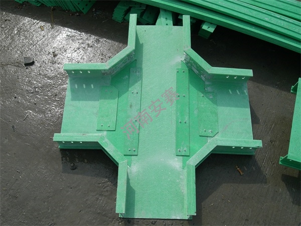 玻璃鋼電纜橋架